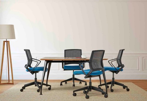 Cube chair with table