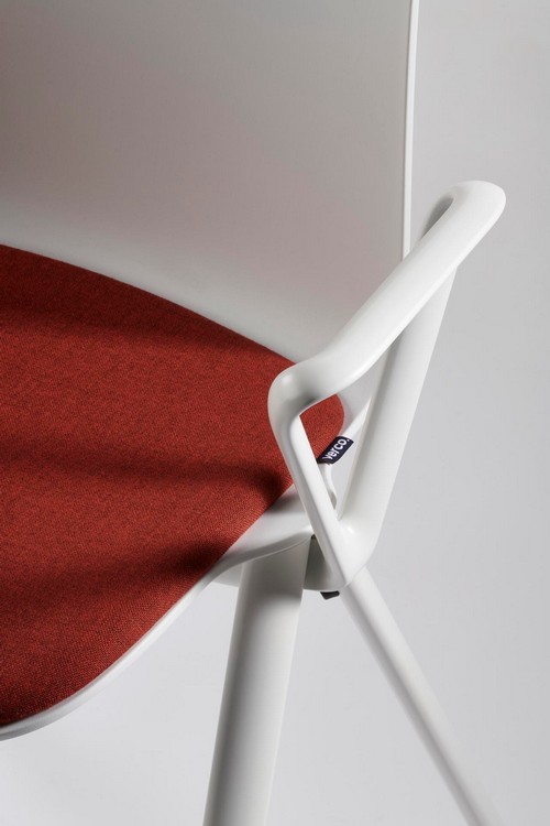 Olivia visitor / meeting chair
