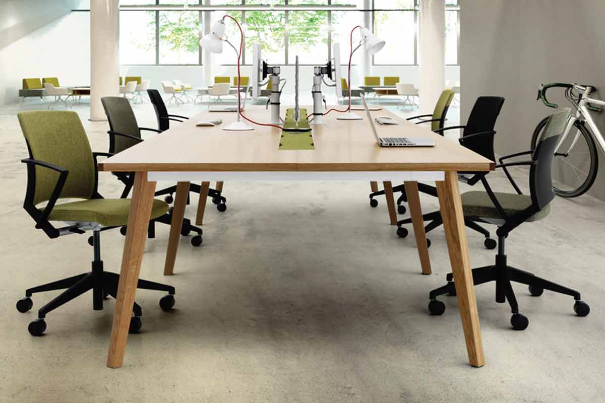Lismark Office FurnitureLarge workstation desks & benches for meeting