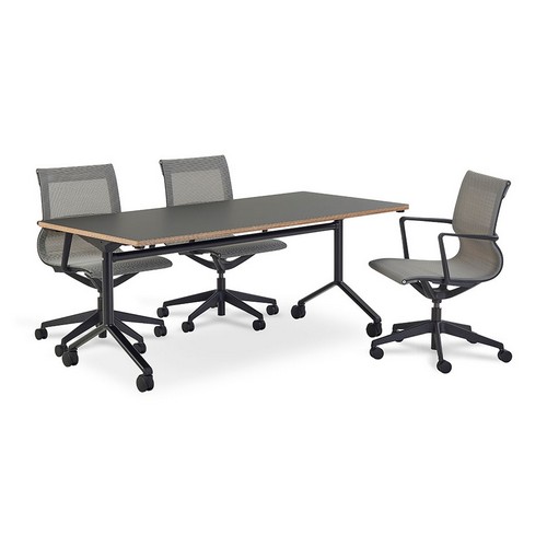 Tilt-top tables with Flux meeting chairs
