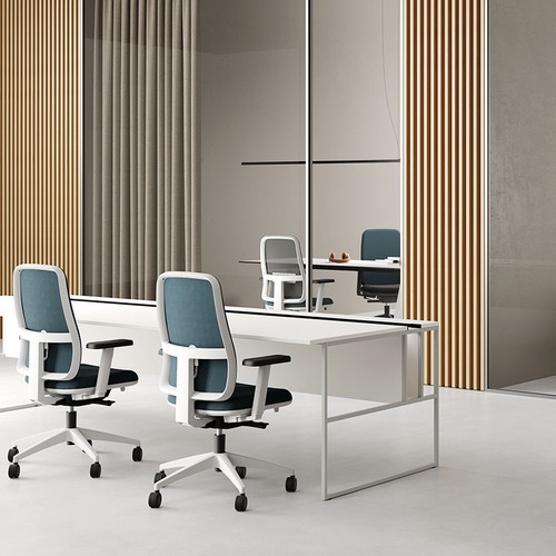 Vinna task chairs | white frames | upholstered back