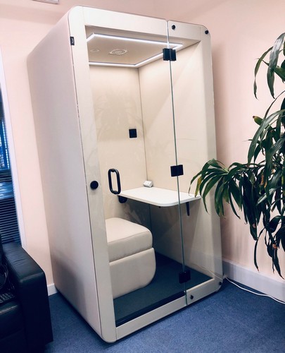 Penelope Fully Enclosed Workbooth