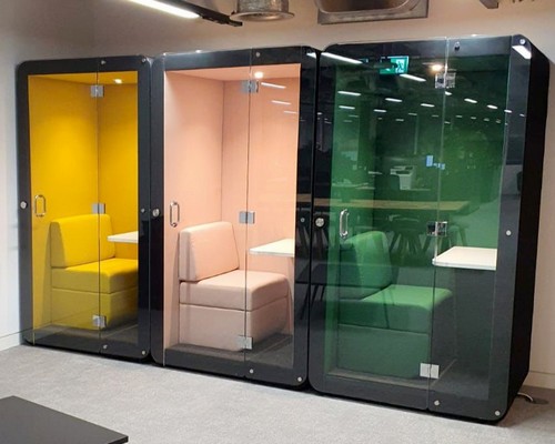 Penelope Fully Enclosed Workbooth
