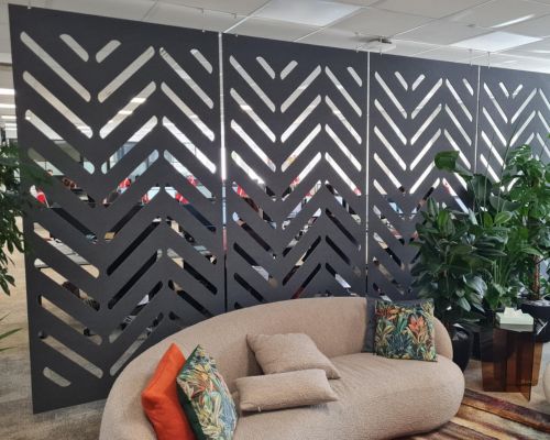 Hanging acoustic divider panels